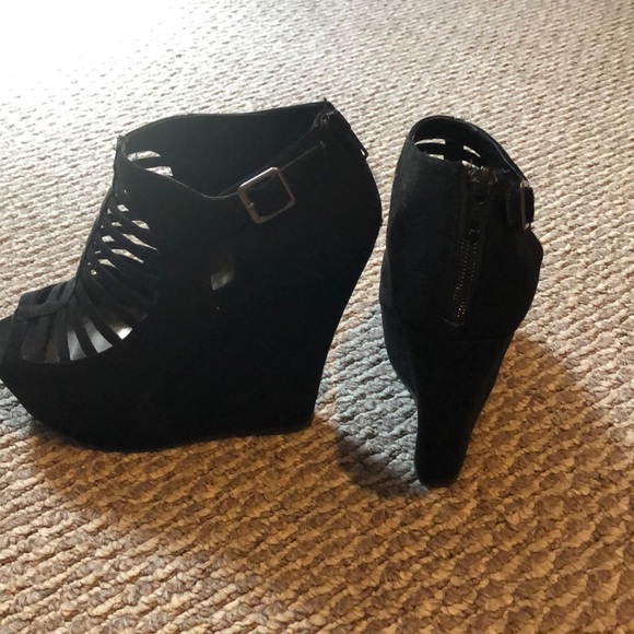 Wedges - Picture 3 of 3